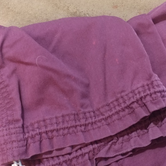 Koi XS scrub pants in plum purple - Picture 2 of 4
